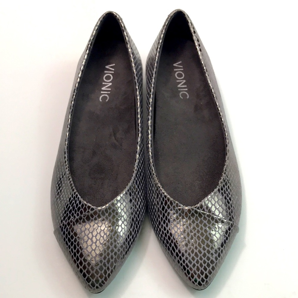 Vionic metallic flats in pewter faux snakeskin, size 5-as new condition